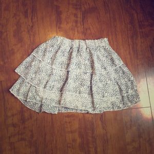 NWT Floral Tiered skirt with nylon under shorts.XS